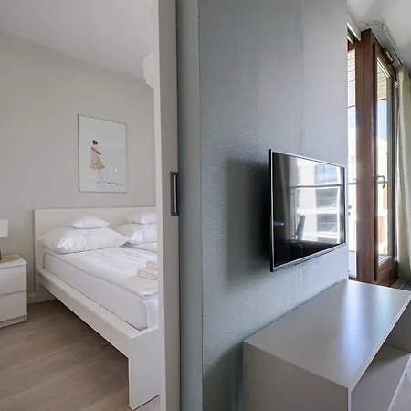 Aparthotel Kolejowa Warschau