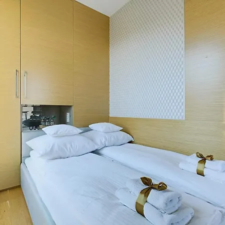 Kolejowa Aparthotel 4*