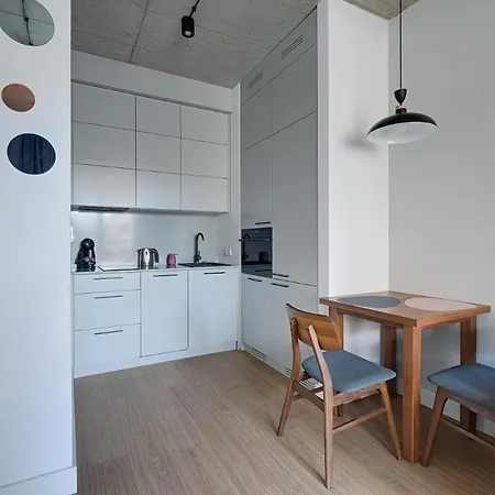 Kolejowa شقة فندقية وارسو