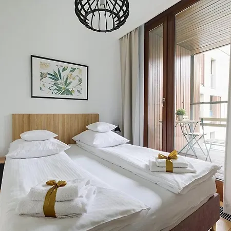 Kolejowa Ξενοδοχείο με διαμερίσματα 4*