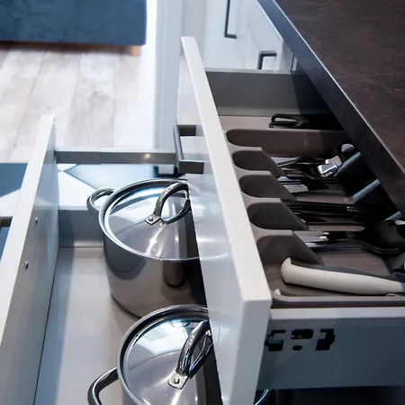 Kolejowa 4* Warschau