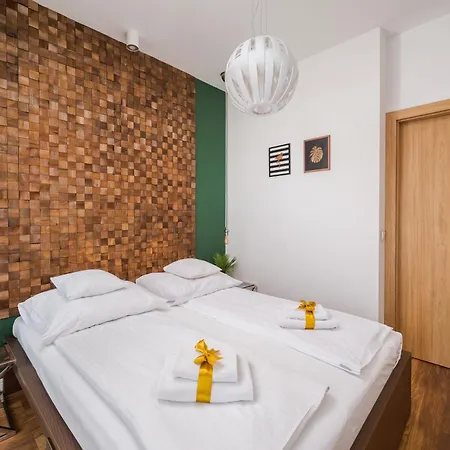 Kolejowa Ξενοδοχείο με διαμερίσματα 4*