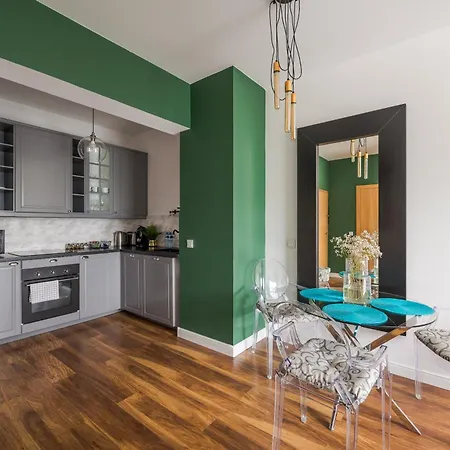 Ξενοδοχείο με διαμερίσματα Kolejowa 4*