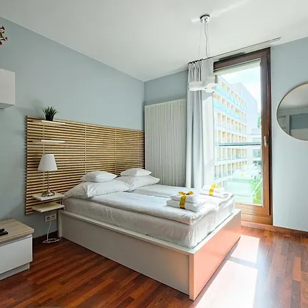 Ξενοδοχείο με διαμερίσματα Kolejowa 4*