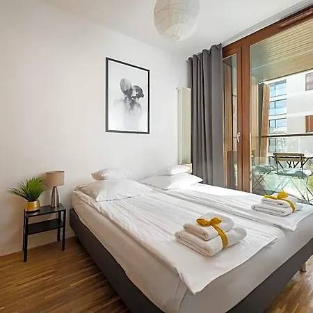 Kolejowa 4* Warszawa