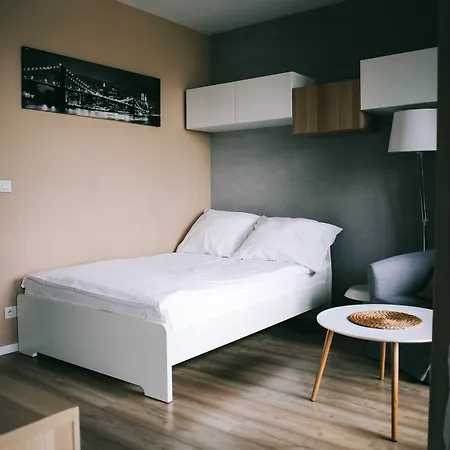 Kolejowa Aparthotel 4*