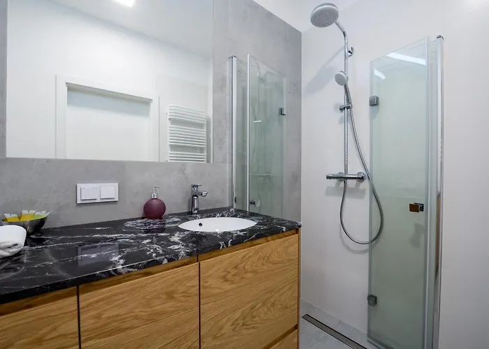 Kolejowa 4* Warschau