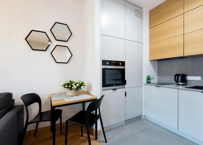 Aparthotel Kolejowa 4*