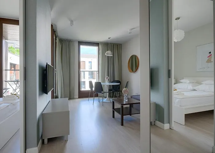 Kolejowa Aparthotel 4*