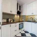 Aparthotel Kolejowa Warschau