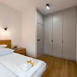 Kolejowa 4*