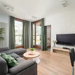 Aparthotel Kolejowa Warschau