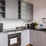 Kolejowa 4*