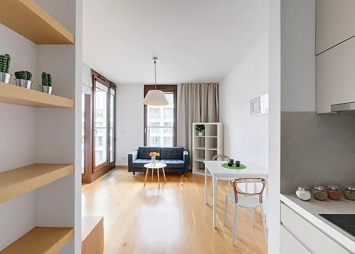 Aparthotel Kolejowa Warschau