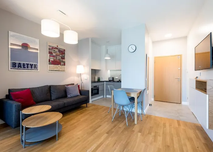 Kolejowa 4* Warschau