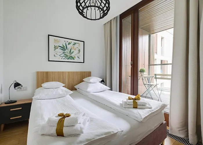 Kolejowa Aparthotel 4*