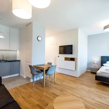 Kolejowa 3* Warsaw